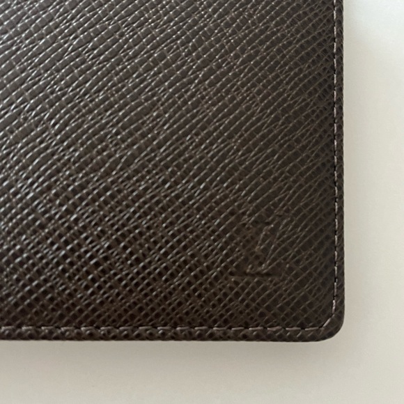 Louis Vuitton Taiga Leather Tri-Fold Multiple Wallet (brown). New never used!!! - Picture 6 of 8